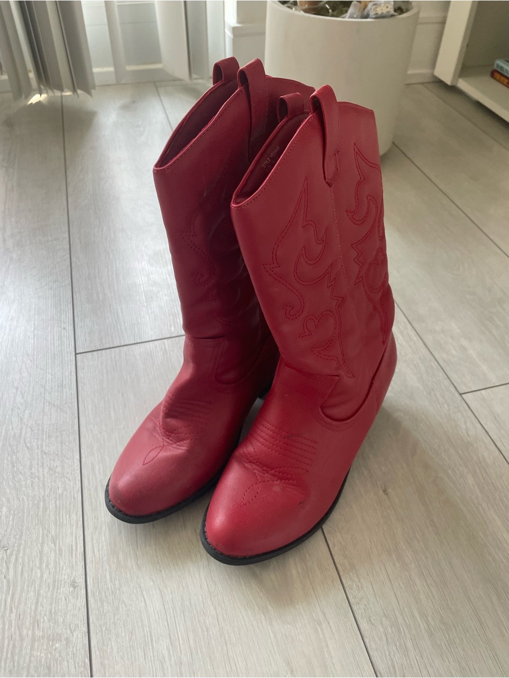 Red Western Mid-Calf Boots - Women - Picture 2 of 4